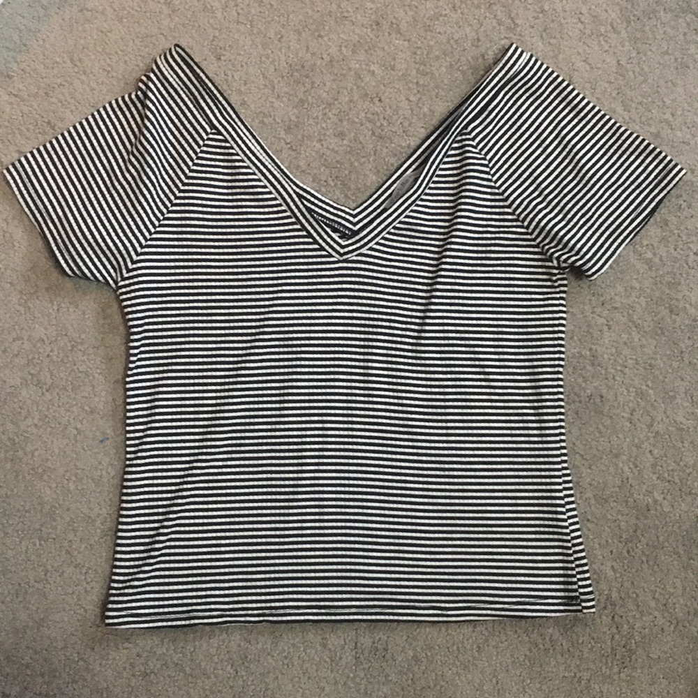 SOLD! 🌟 Striped Crop Top! - Picture 1 of 3